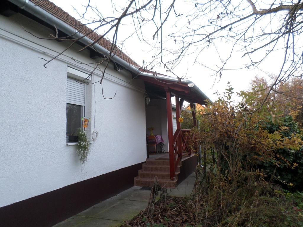 Kerékpáros és Zarándok Vendégház Apostag Chambre photo